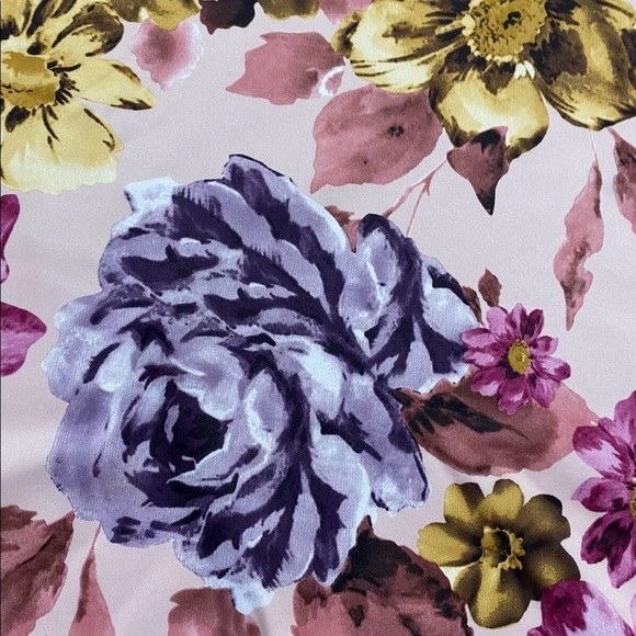 BONJELA PURPLE SCARF 100% SILK FLORAL 35"/35" GOOD CONDITION - Picture 4 of 7